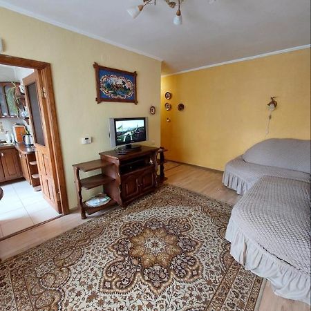 Apartment On Voli Avenue 21 루치크 외부 사진